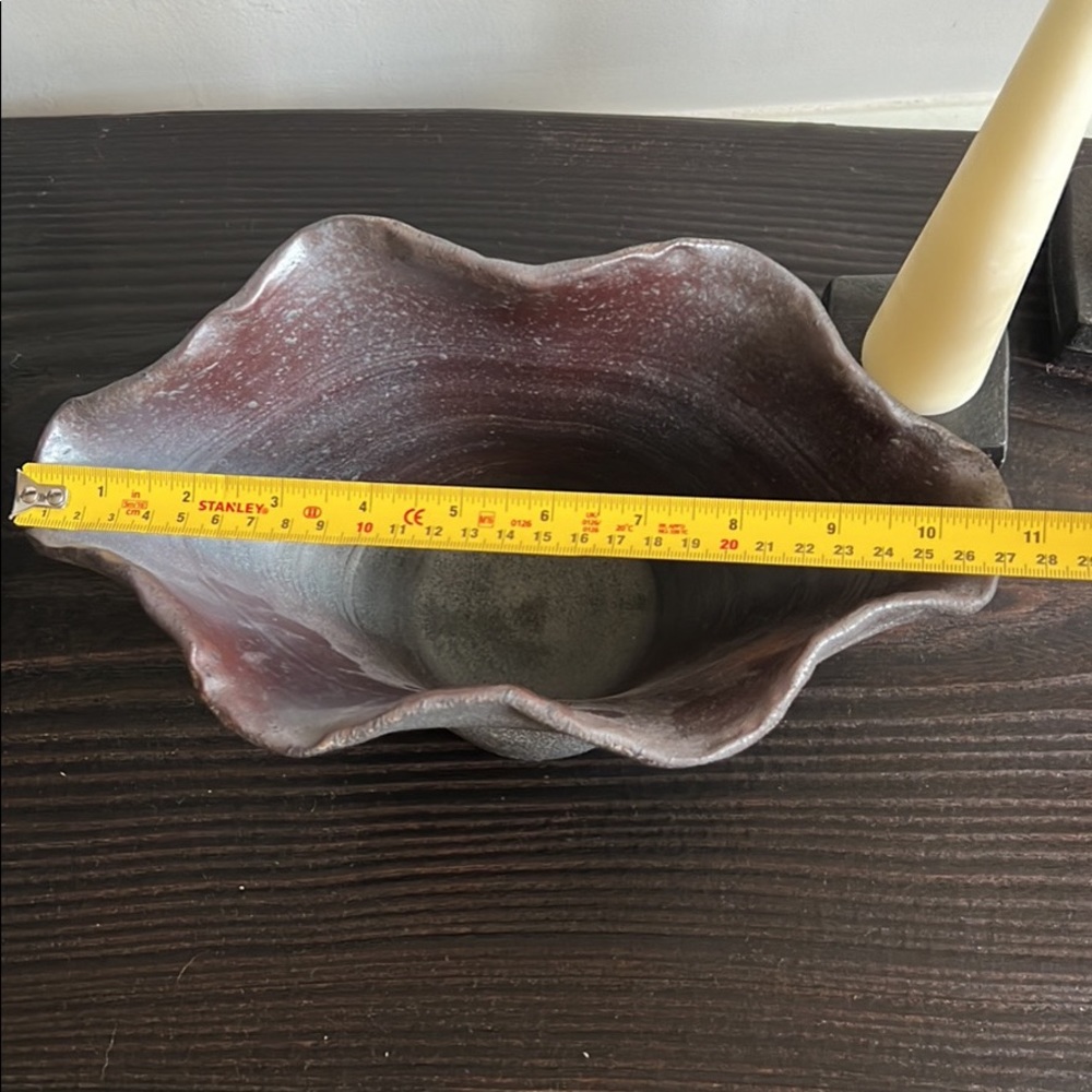 Shell Shaped Vase - Picture 4 of 6
